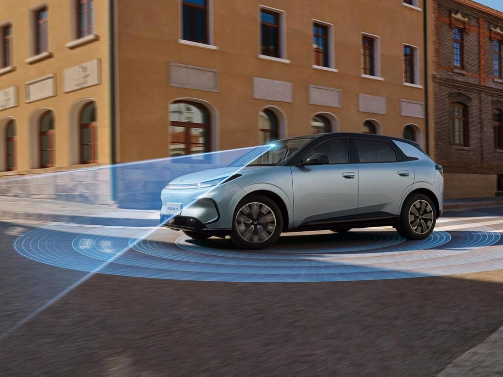 Side view of a blue ARCFOX T1 electric SUV with a technical overlay showing the front and rear radar systems